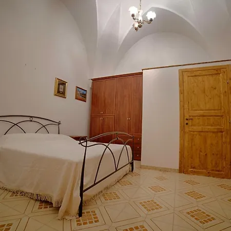Lucapannune Bed & Breakfast 4*