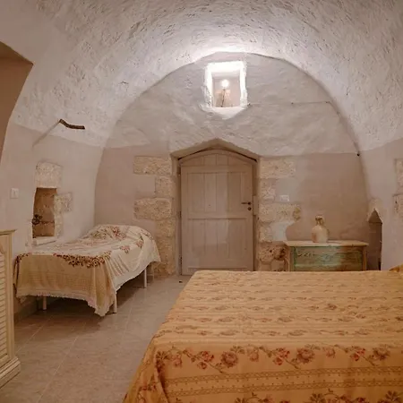 Lucapannune Bed & Breakfast 4*