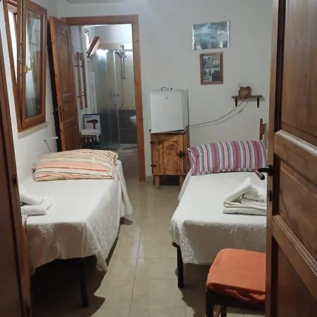 לינה וארוחת בוקר Lucapannune