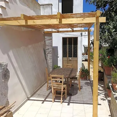 Lucapannune Bed and Breakfast 3*